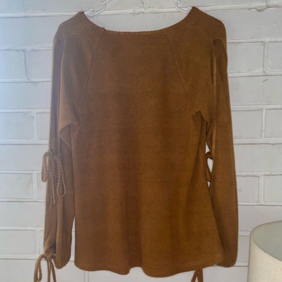 Mustard Brown Ribbed Sweater - Picture 3 of 5